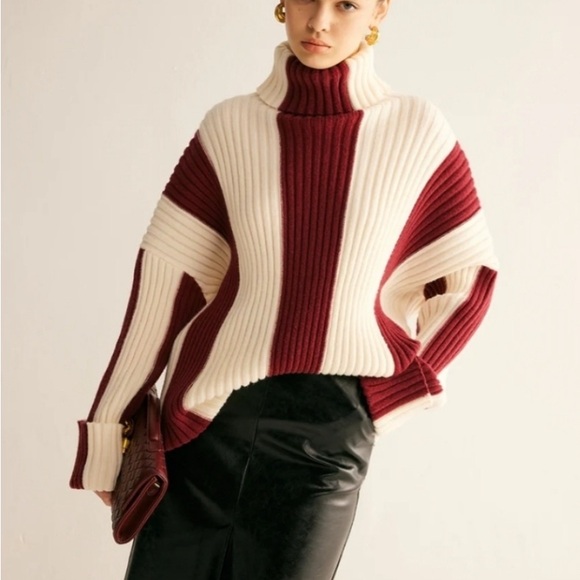 Commense Oversized Ribbed Turtleneck Sweater in Cream and Burgundy - Picture 2 of 10